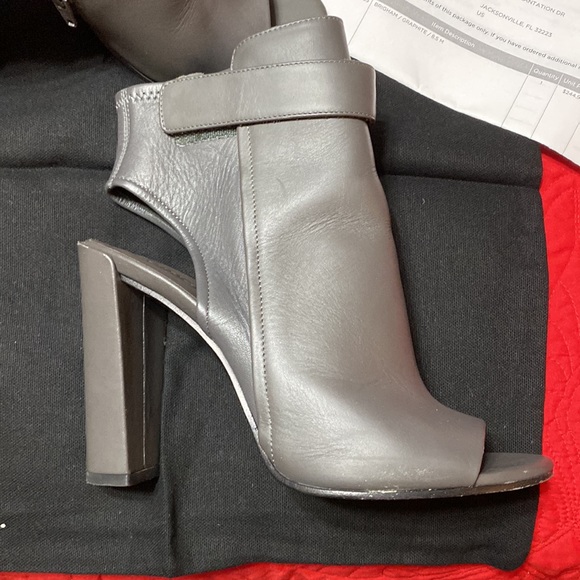 Vince heels - Picture 3 of 5